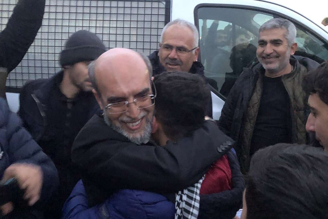 Muhammed Şakir Hoca özgürlüğüne kavuştu Muhammed Şakir Hoca özgürlüğüne kavuştu